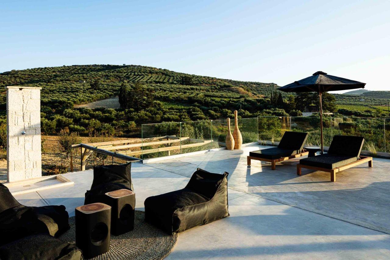 Villa Mantilari Wine Estate 7 Apartments 2 Private Pools 1 Heated Tennis Court Fitness Center Archanes Buitenkant foto