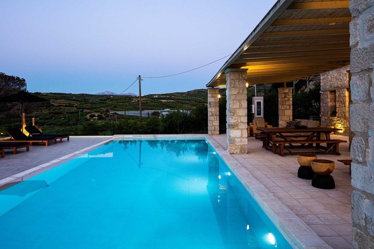 Villa Mantilari Wine Estate 7 Apartments 2 Private Pools 1 Heated Tennis Court Fitness Center Archanes Buitenkant foto