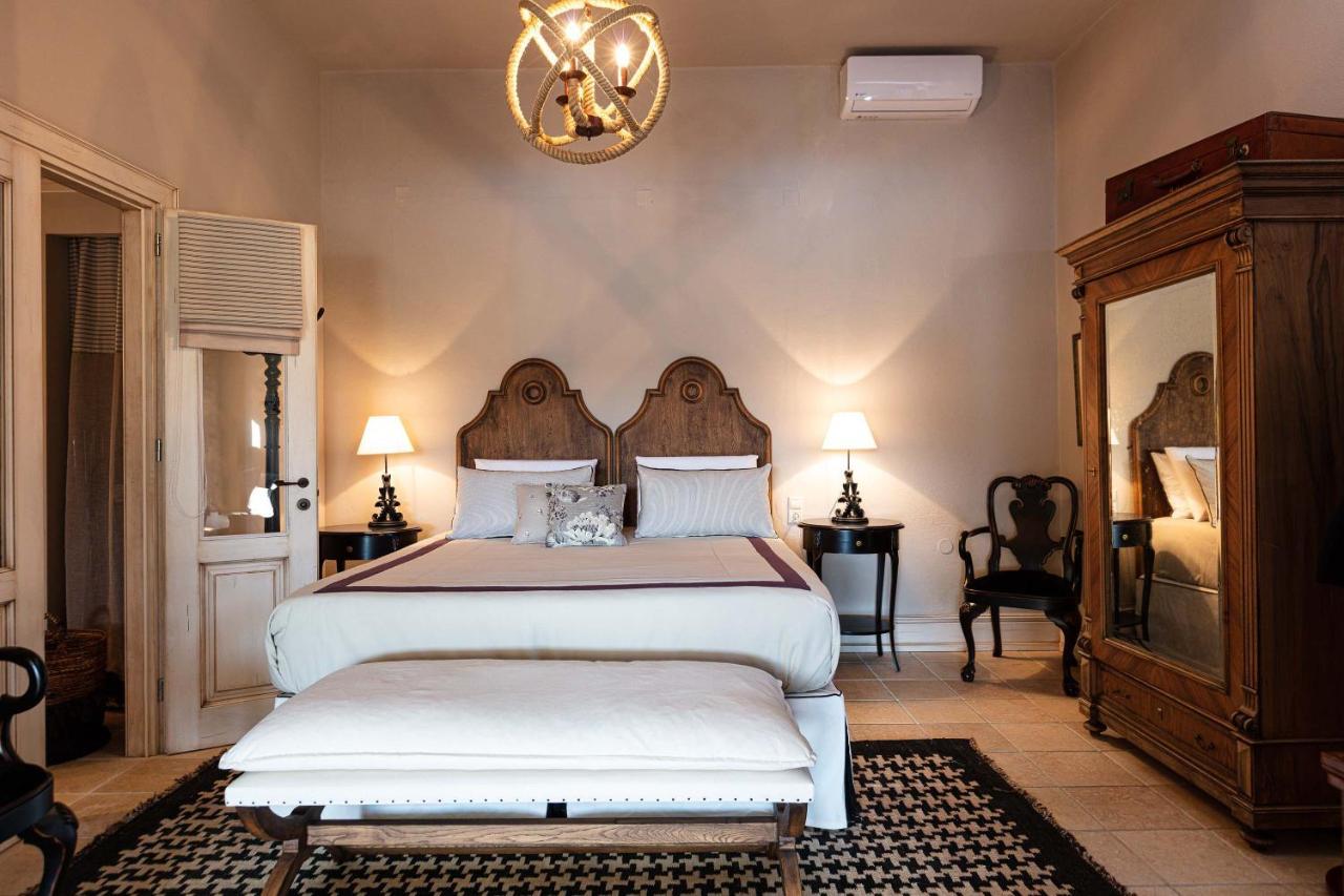Villa Mantilari Wine Estate 7 Apartments 2 Private Pools 1 Heated Tennis Court Fitness Center Archanes Buitenkant foto