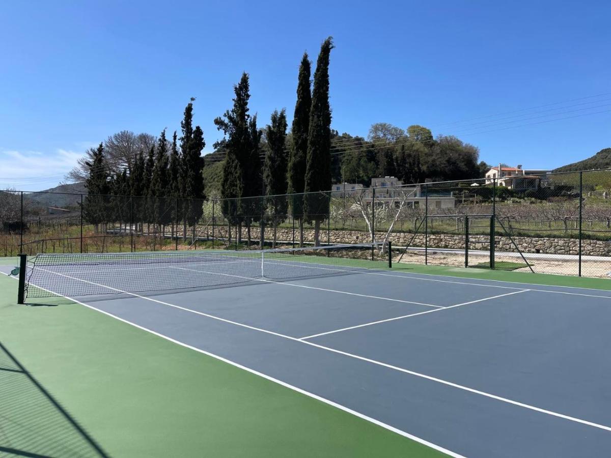 Villa Mantilari Wine Estate 7 Apartments 2 Private Pools 1 Heated Tennis Court Fitness Center Archanes Buitenkant foto