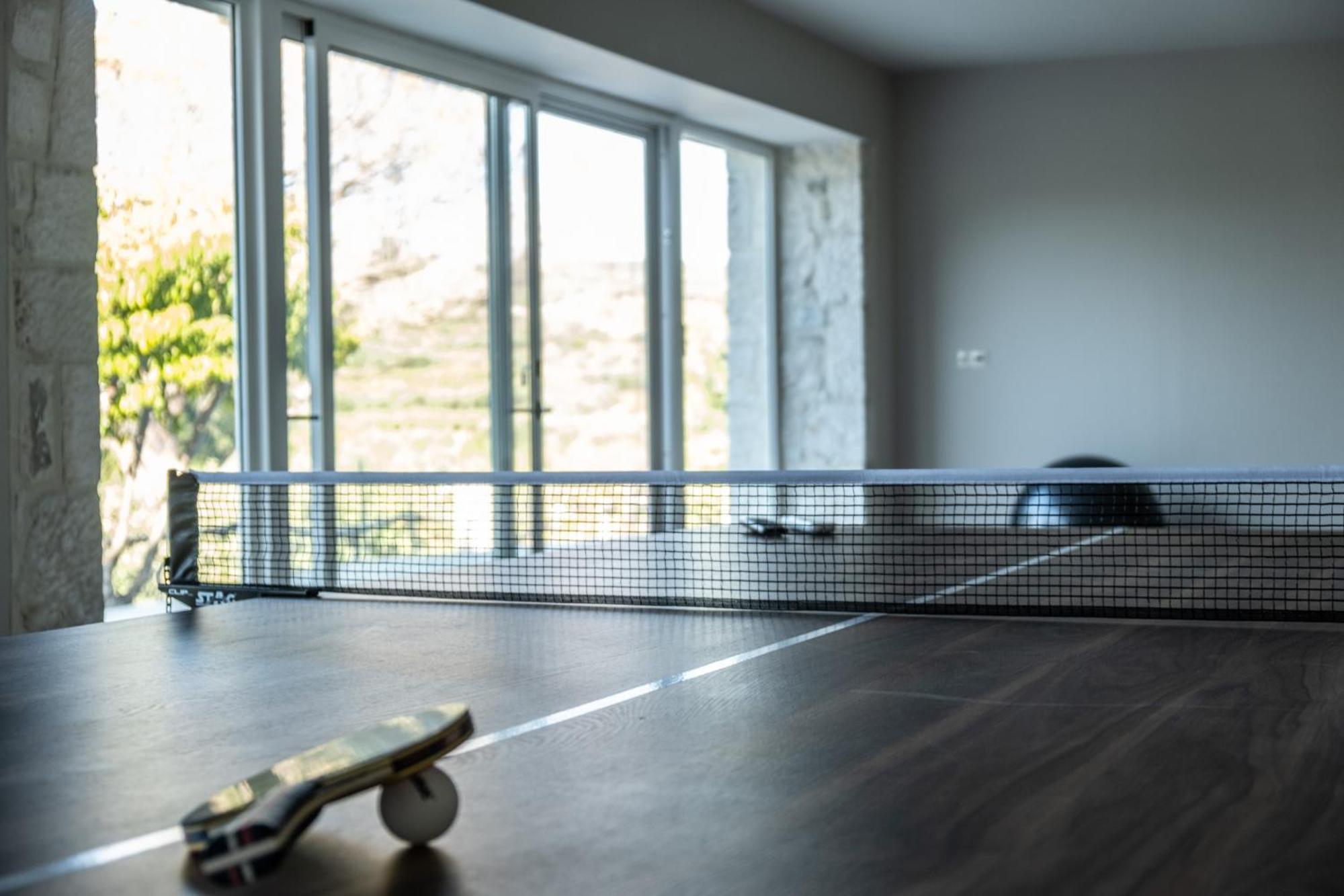 Villa Mantilari Wine Estate 7 Apartments 2 Private Pools 1 Heated Tennis Court Fitness Center Archanes Kamer foto