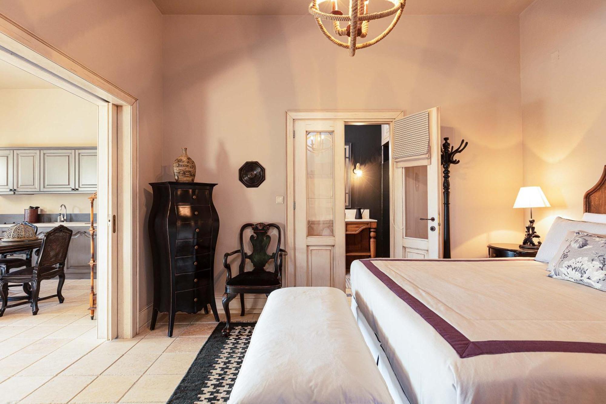 Villa Mantilari Wine Estate 7 Apartments 2 Private Pools 1 Heated Tennis Court Fitness Center Archanes Kamer foto