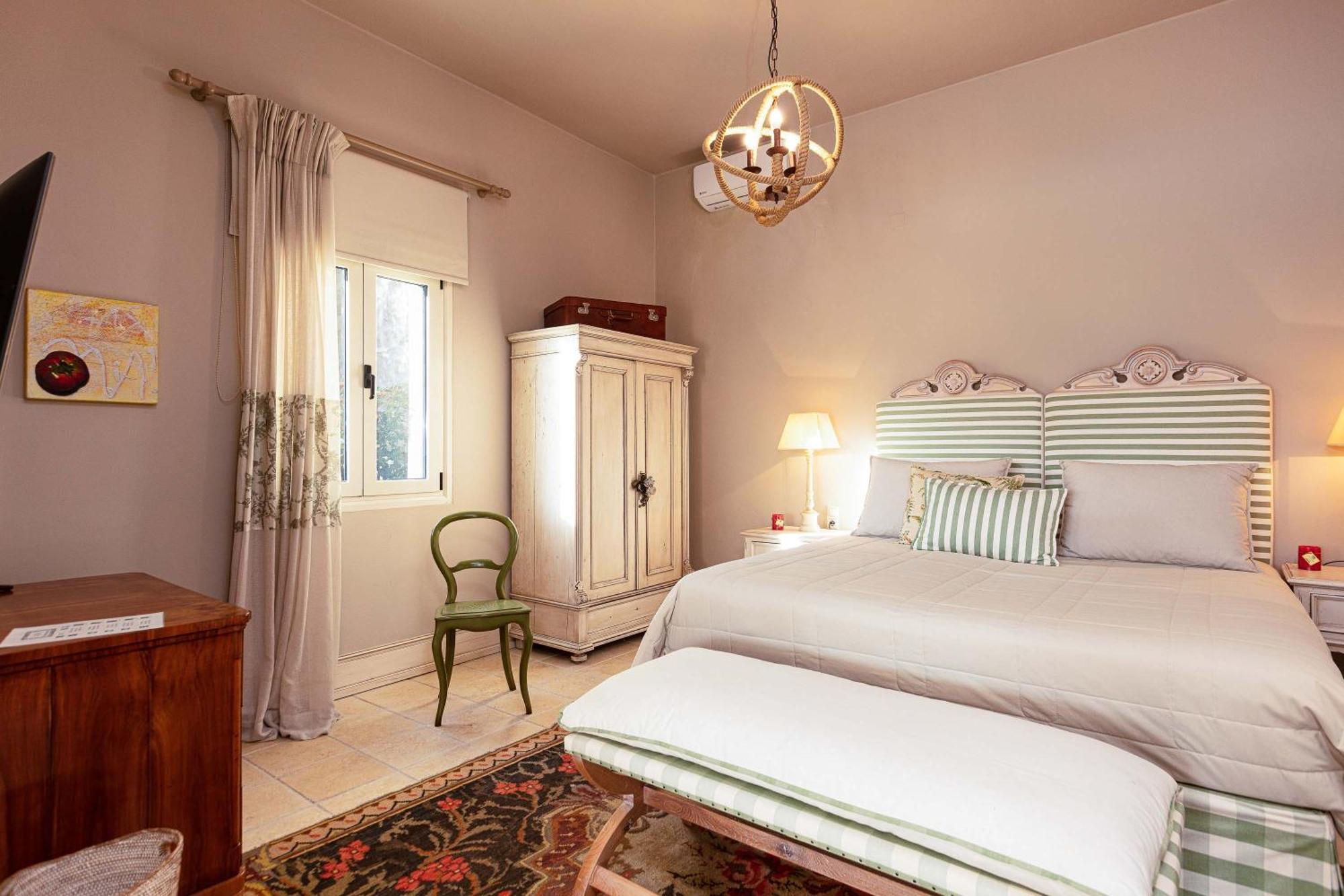 Villa Mantilari Wine Estate 7 Apartments 2 Private Pools 1 Heated Tennis Court Fitness Center Archanes Buitenkant foto